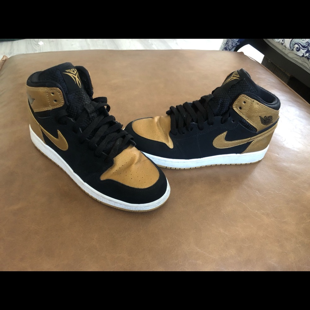 Gold Melo Jordan 1s Size 8 in women’s